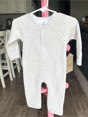 The Honest Co. Cream Quilted Newborn One-Piece NWT